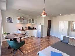 Apartment 1 BR Eksekutif Apartemen Furnished 1