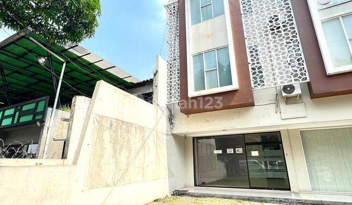 Ruko SHM  di Jalan BKR Pelajar Pejuang Mainroad Strategis 1