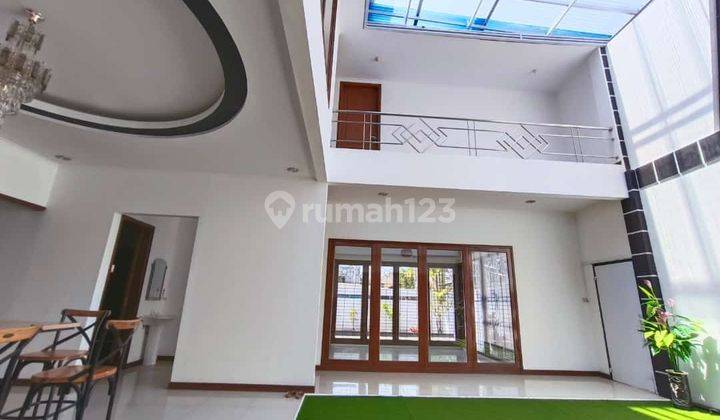 Rumah Hook Tanah Luas Minimalis Modern Buahbatu Logam Dekat Tol 2