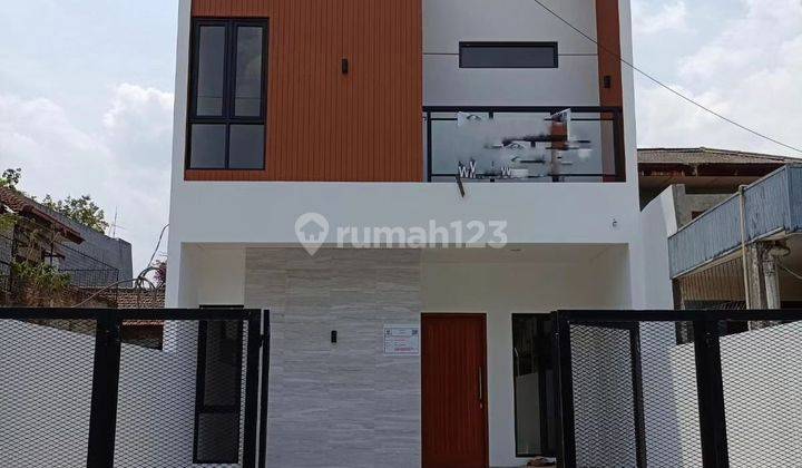 Rumah 2 Lantai Baru di Jalan bkr dekat Pasar Ancol Bandung Kota 1