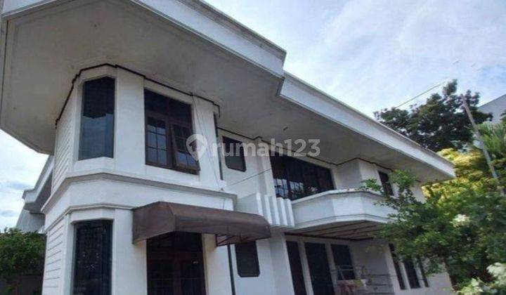 Rumah Mewah Sayap Setiabudi Dekat UPI Gegerkalong Bandung SHM 2