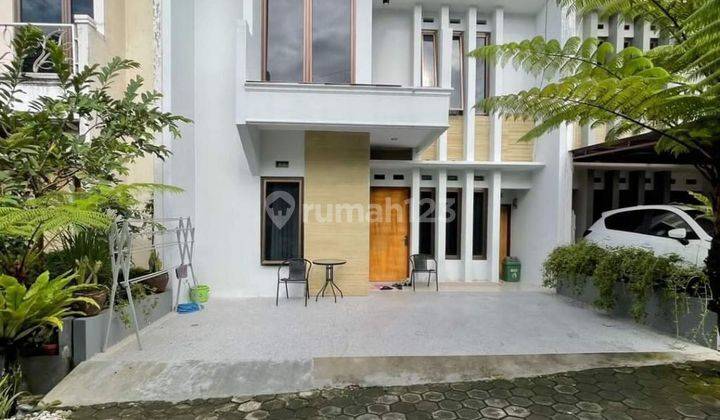 Rumah 2 Lantai di jalan Sariwangi Bandung dekat Polban Cihanjuang 1