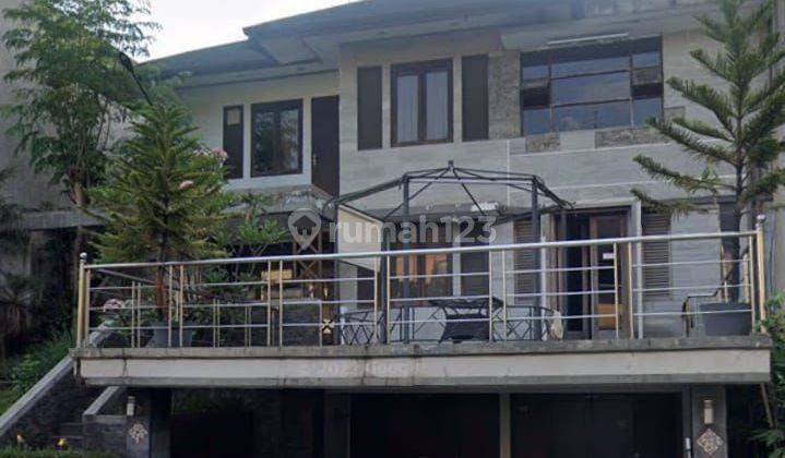 Rumah 3 Lantai Bagus SHM di Jalan Setraduta, Bandung 2