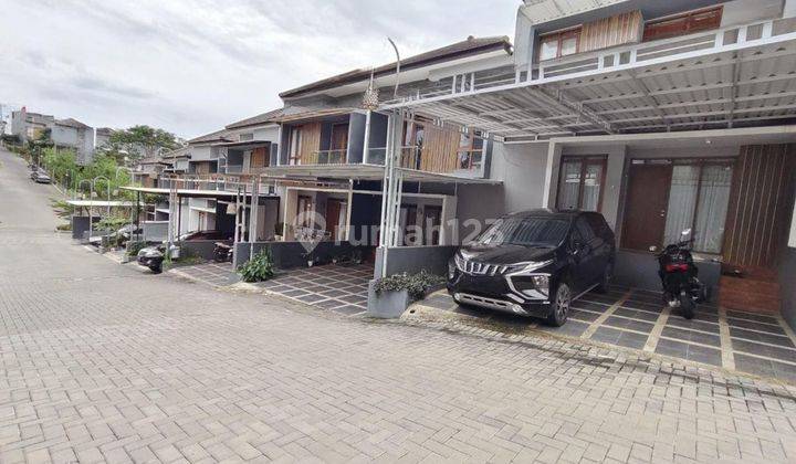 Rumah Minimalis 2 Lantai Bagus di Sariwangi Gegerkalong Bandung  1