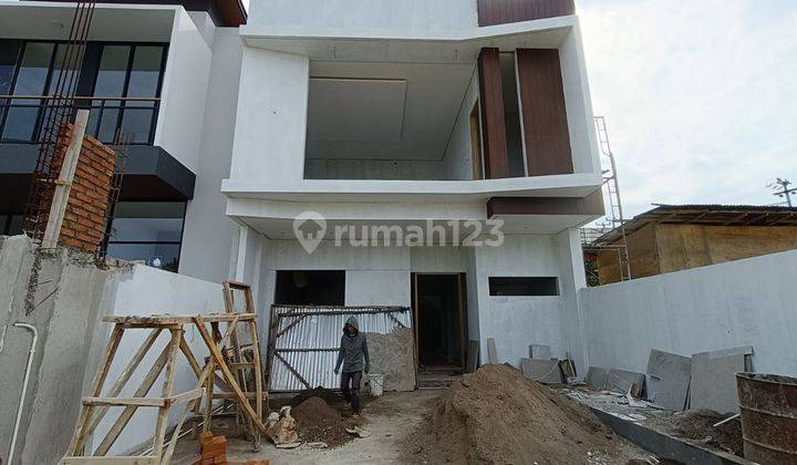 Rumah Baru Modern di Perumahan Setra Duta Bandung Utara 1