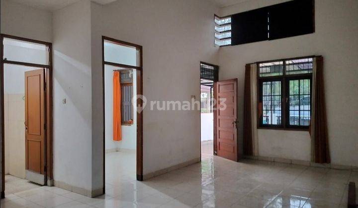 Sewa Rumah Bagus Lingkungan Asri Antapani Jalan Jakarta Bandung 2