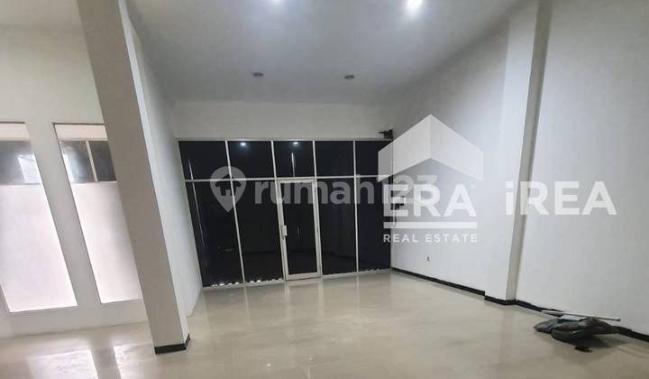 Disewakan Ruko 2 Lantai Siap Pakai di Sleman Depok 2