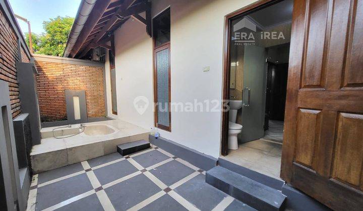 Rumah Mewah Bergaya Konsep Modern di Colomadu Solo 3