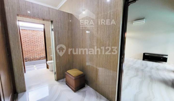 Rumah Mewah Bergaya Konsep Modern di Colomadu Solo 8