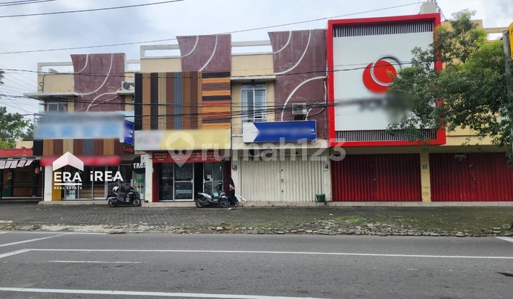 For Sale, Nice 2-Storey Shop House in Solo City Near Sriwedari Stadium 1