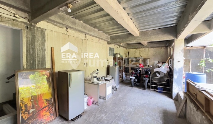 Bonus House with Commercial Space Near Balapan Solo Station 2