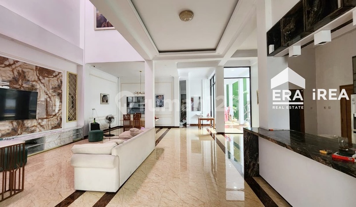 Rumah Mewah 2 Lantai Solo Dekat Stadion Manahan Full Furnish Rumah Mewah 2 Lantai Solo Dekat Stadion Manahan Full Furnish