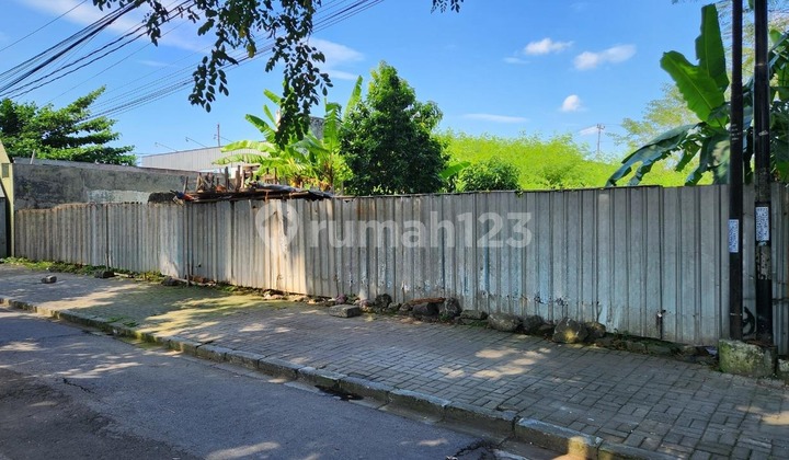 Land for Rent with Building in Solo, Jajar City. Land for Rent with Building in Solo, Jajar City.