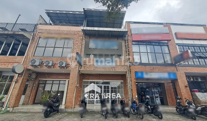 Disewakan Ruko Bagus 3 Lantai di Depok Sleman 2