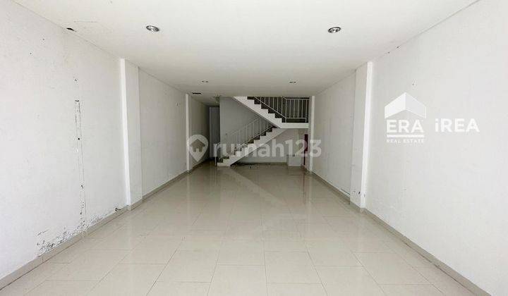 Ruko 3 Lantai Disewakan di Solo Baru Area Komplek The Park  2