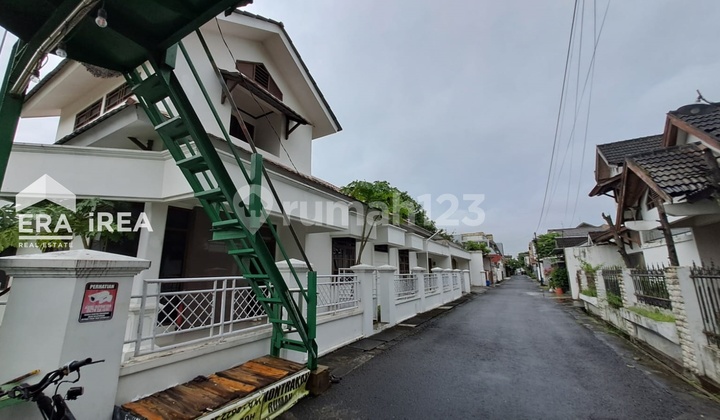 Rumah Bagus Dijual di Colomadu Solo Barat Dekat Superindo Jajar 2