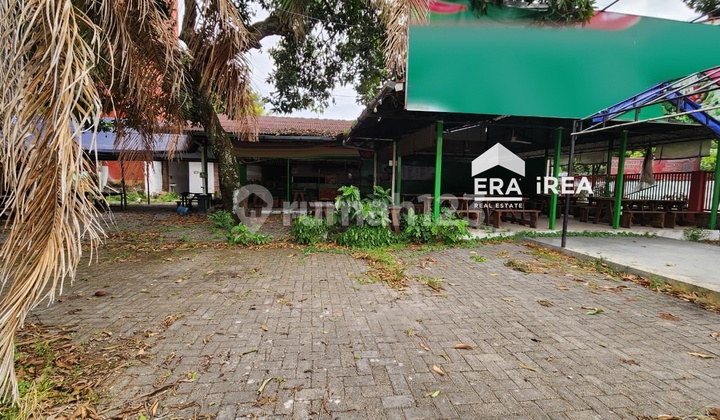 Ruang Usaha Disewakan Area Strategis di Solo Kota Ruang Usaha Disewakan Area Strategis di Solo Kota