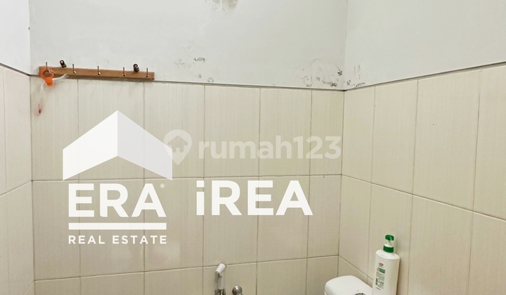 Dijual Rumah Solo Barat Dekat Superindo Colomadu 2