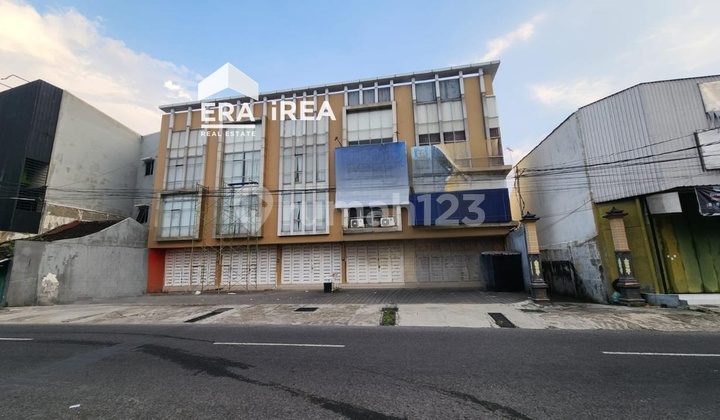 Disewakan Ruko 3 Lantai Solo Punggawan Dekat Terminal Tirtonadi Disewakan Ruko 3 Lantai Solo Punggawan Dekat Terminal Tirtonadi