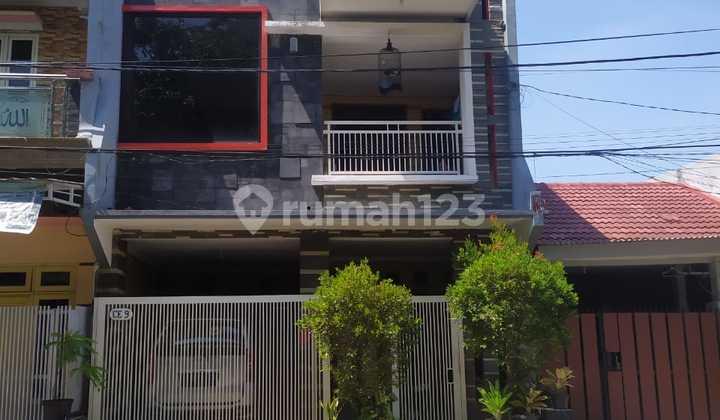 Affordable Cluster House in Sidoarjo Near Lippo Plaza Fully Furnished 2
