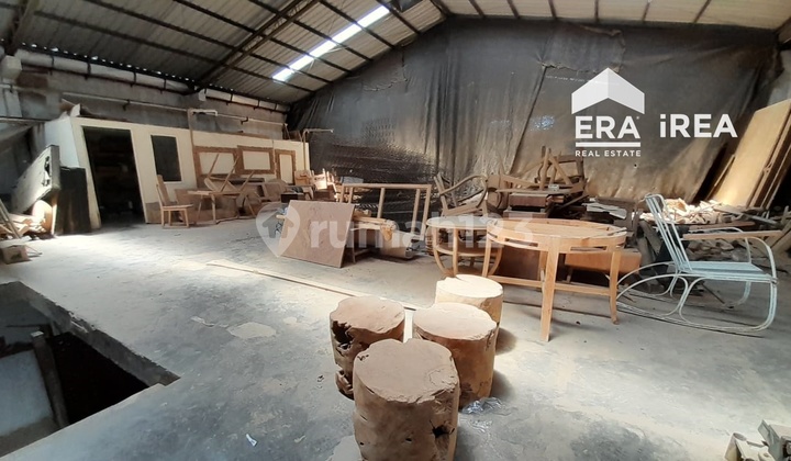 Disewakan Gudang 2 Lantai di Jl. Slamet Riyadi