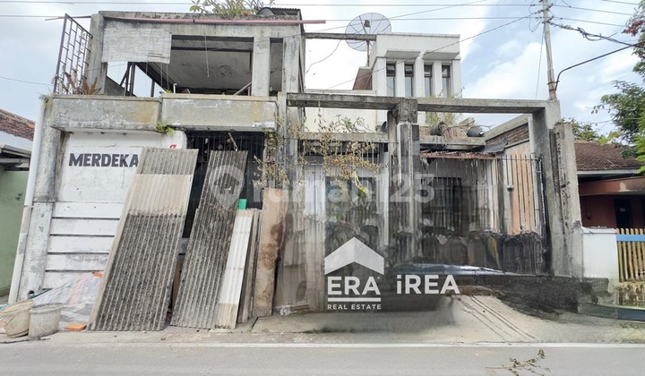 Rumah 2 Lantai di Solo Dekat Pasar Harjodaksino Rumah 2 Lantai di Solo Dekat Pasar Harjodaksino
