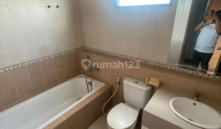 JUAL MURAH SEKALI (BU) APARTEMEN HAMPTON PARK 96sqm 1.5M 6