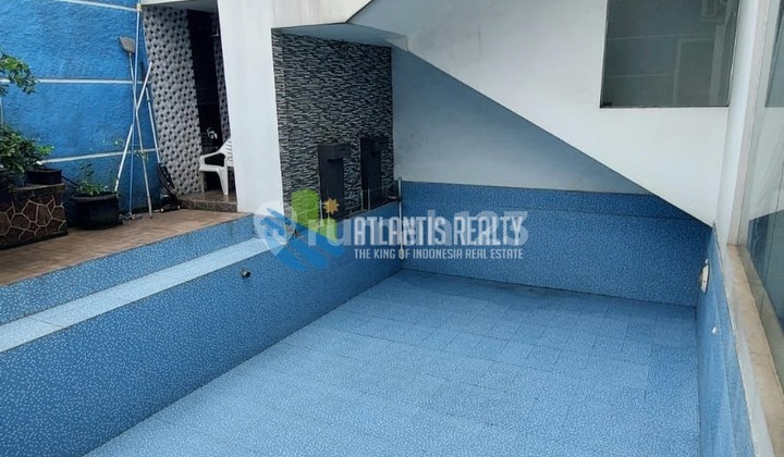 Dijual Rumah Mewah 3 Lantai dengan Kolam Renang Sutera Intan Alam Sutera