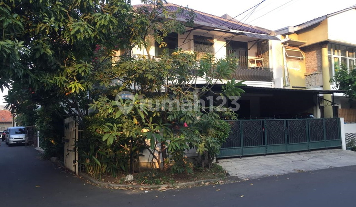 Rumah Asri dan Nyaman 2 Lantai di Pulomas, Siap Huni, Harga The Best Sampai Deal Rumah Asri dan Nyaman 2 Lantai di Pulomas, Siap Huni, Harga The Best Sampai Deal