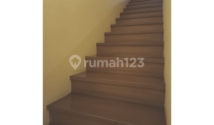 Renovated Ready-to-Occupy 2-Story House in Pulomas, 240m2 Land, Fast Sale at Best Price 2