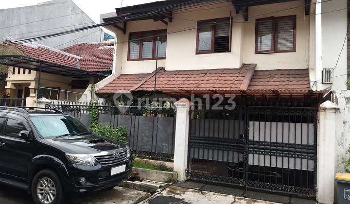 Rumah Bagus 2 Lantai Siap Huni di Pulomas, Lokasi Bebas Banjir dan Harga Best