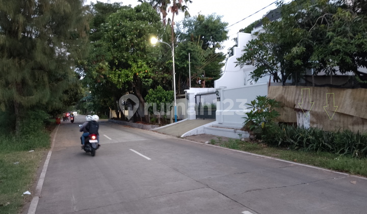 Quick Sale Strategic Plot in Pulomas LT 358m2, Facing Main Road, Best Price Quick Sale Strategic Plot in Pulomas LT 358m2, Facing Main Road, Best Price