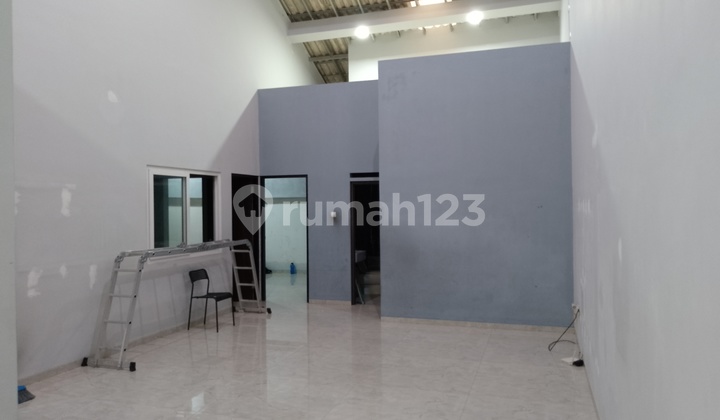 Rumah 2 Lantai Renov, Siap Huni, Dijual Cepat Harga Best 2