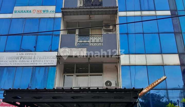 Shop House in South Jakarta Ready to Occupy Strategic Location
