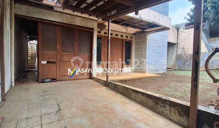 Rumah Hitung Tanah di Komplek Elit Cinere dengan Luas 240 Meter