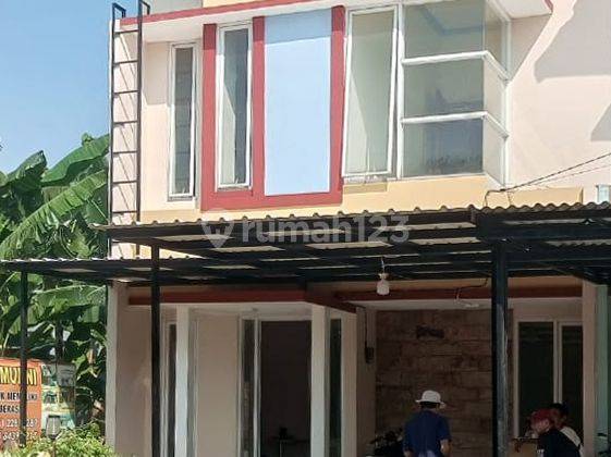 Rumah 2 Lantai Siap Huni Dalam Perumahan Dekat Gerbang Tol 1