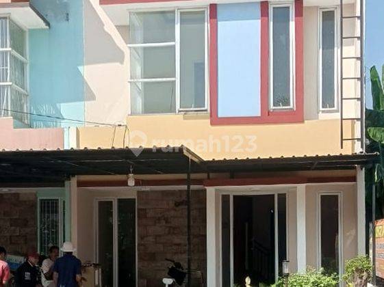 Rumah 2 Lantai Dalam Cluster Perumahan 1 Km Dari Gerbang Tol 1