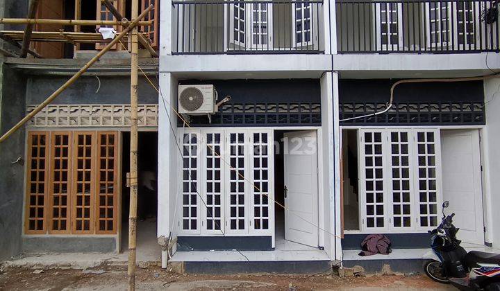Rumah minimalis 2 lantai paling murah fasilitas premium di Kramat Jati, Jakarta Timur 1