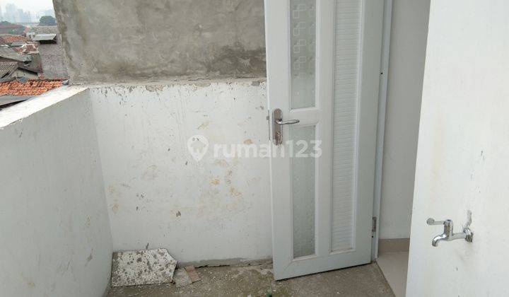 Rumah 3 lantai siap Huni di Menteng, Jakarta Pusat