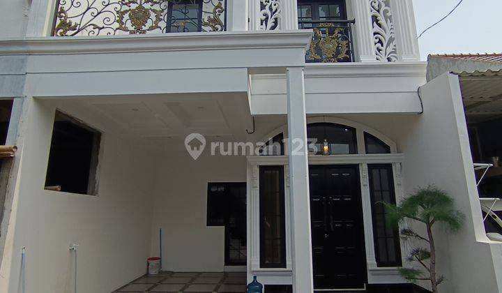 Rumah Klasik Modern di Tugu Tanah Baru, Depok 1