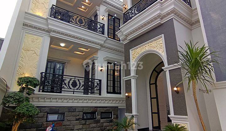 Luxury Classic Home jagakarsa, Jakarta Selatan 1