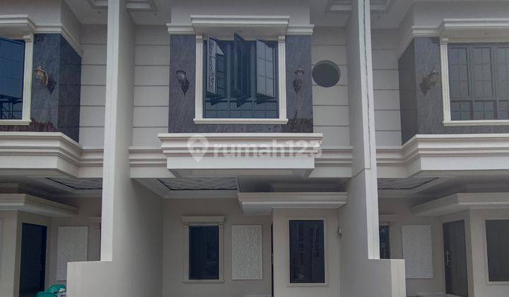 Rumah Klasik Mewah Dan Luas di Tanah Baru Beji Depok 1