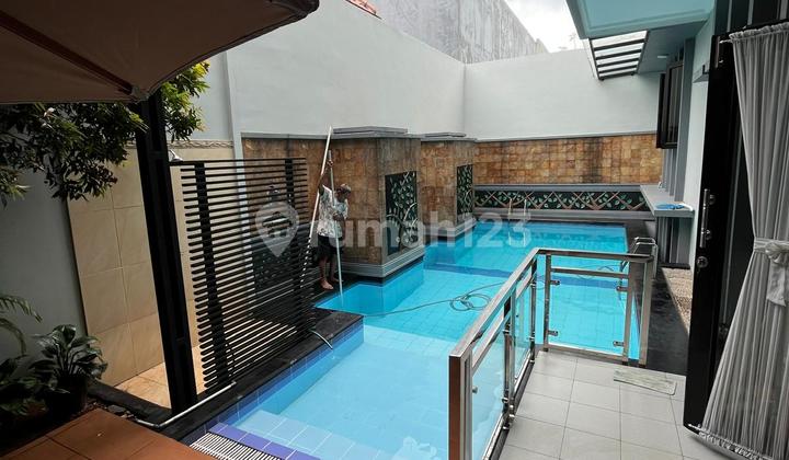 ******** Graha Taman 5 Bedrooms Furnished Withpool