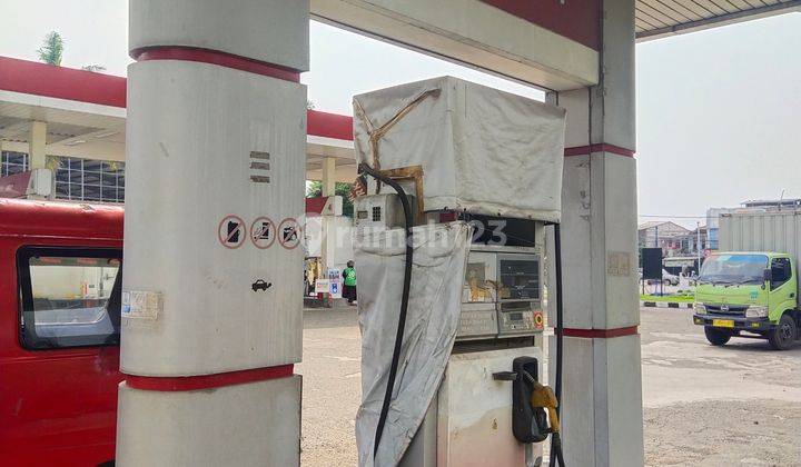 Pom bensin di jalan propinsi Cikupa Tangerang  3