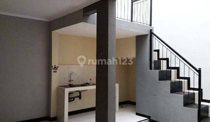 Rumah 2 Lantai Daerah Araya Malang, Row Jalan Lebar Dekat Binus 2