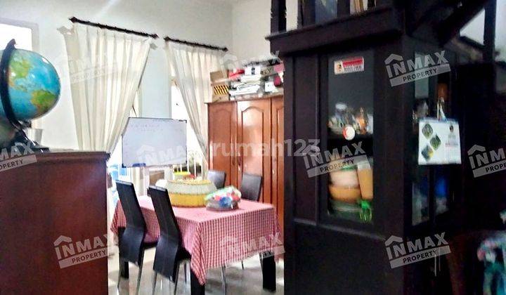 Rumah Luas 2 Lantai Plus Furnished Yang Menempel di Daerah Araya 2