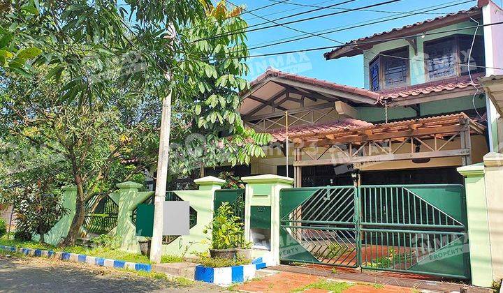 Rumah Luas 6 Kamar Daerah Araya, Sangat Terawat, Row Jalan Lebar 1