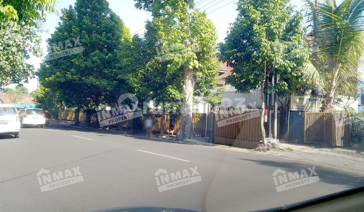Rumah 2 Lantai Kamar Banyak Halaman Luas Bisa Untuk Usaha Rumahan
