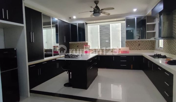 For Rent Furnished Neat House 8x 25 M2 In Katamaran Indah Housing - PIK 1, North Jakarta 2
