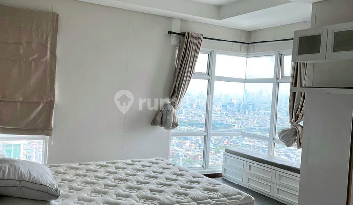 Condominium 2 Kamar Full Furnished Luas 82 M2 Ada Walking Closet